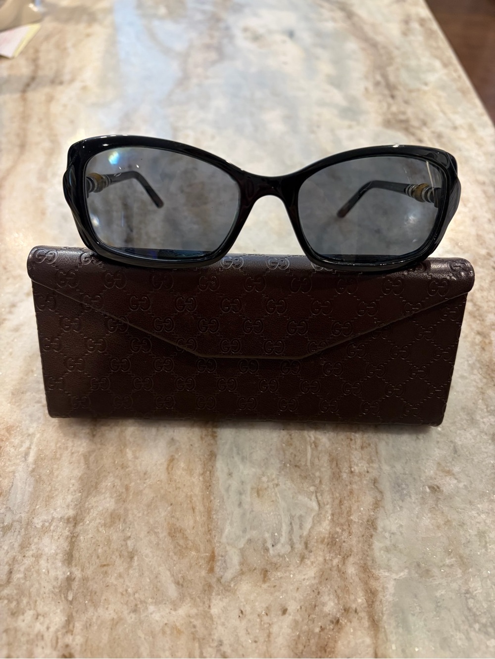 Gucci Black Women's Sunglasses FRAME with Brown GG Case